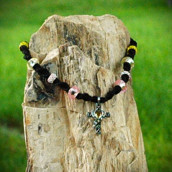 Silver Tone Cross with a Heart Rhinestone on Handmade Black Hemp Choker 16 1/4" - Picture 1 of 4